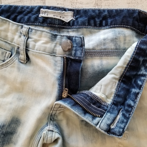 Free People Bleach Distressed Skinny Jeans - Picture 6 of 8